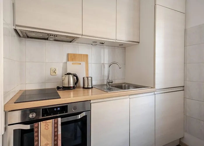 City Center & Old Town Cozy Flat #Smart Tv #Fast Wi-Fi #Metro
